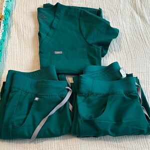 Figs Women's Green Scrub Set